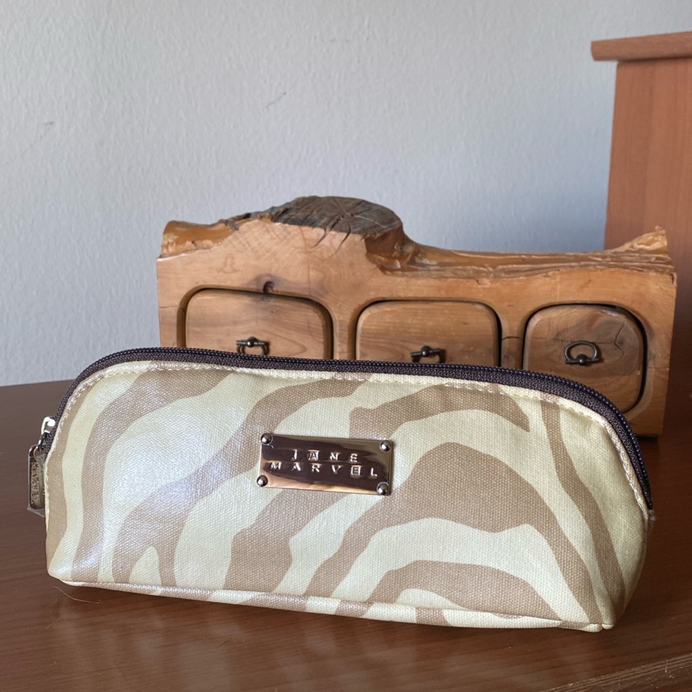 Jane Marvel Pouch
